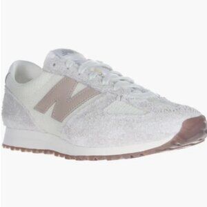 New Balance 471 Gender Neutral Sneaker